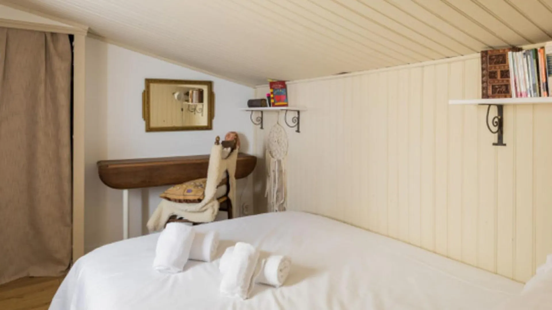 Charming Two-Bedroom Duplex Saxe Gambetta Lyon