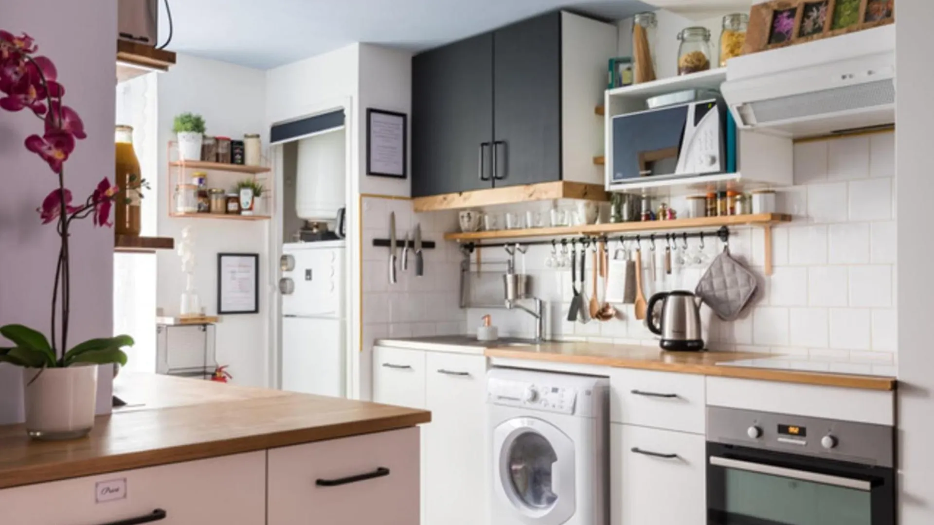 Charming Two-Bedroom Duplex Saxe Gambetta Lyon 0*,  France